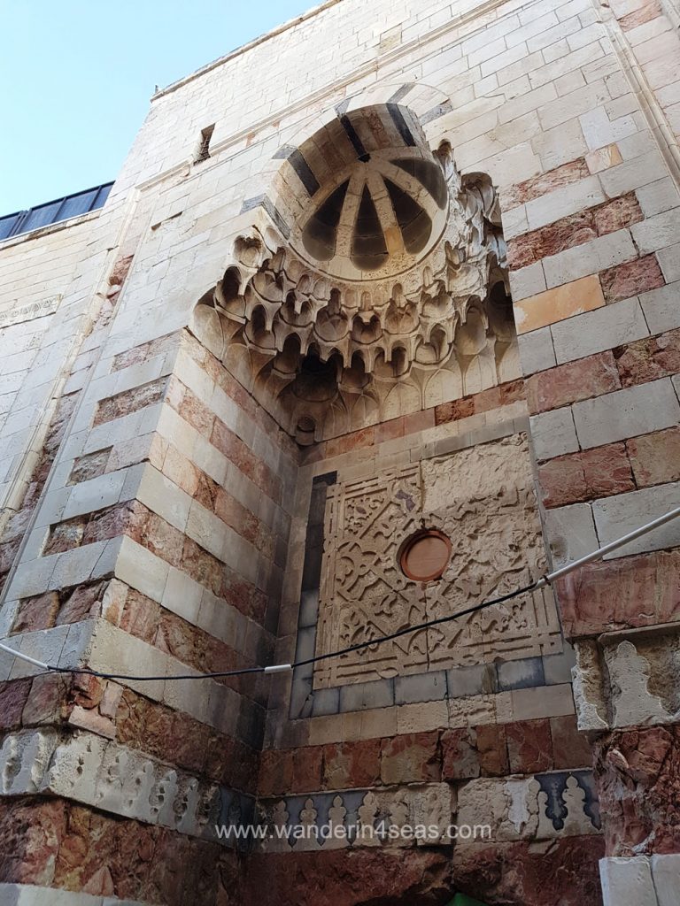 Beautiful Islamic architecture in Muslim quarter