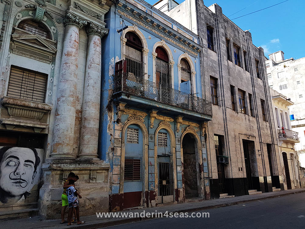 Havana's colonial-era houses